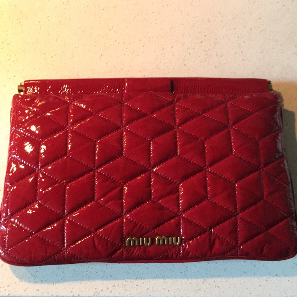 NEW Never Used MiuMiu Red Clutch bag. Matelassé leather clutch bag - Picture 1 of 15